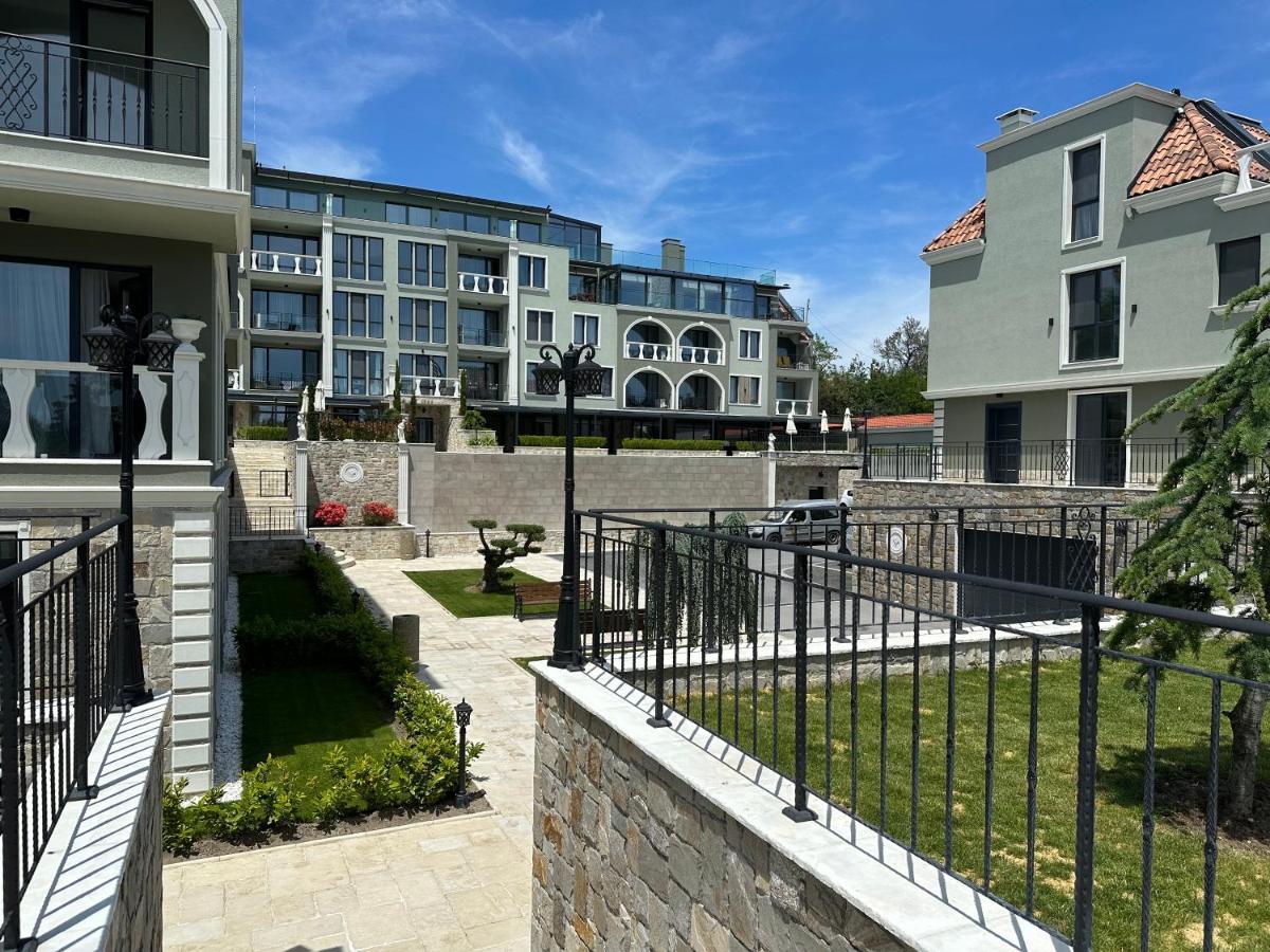 Mediterranea Complex - Luxury Apartment With Sea & Pool View! Varna Eksteriør bilde